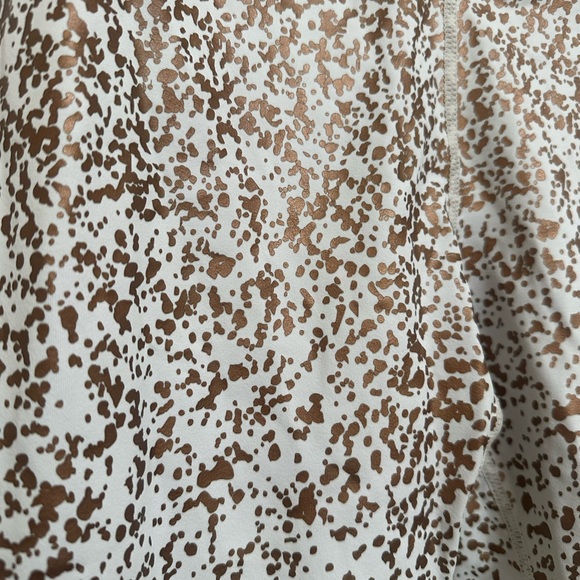 Zyia White Stay Gold Light n Tight Hi-Rise 7/8 24” - Picture 4 of 4